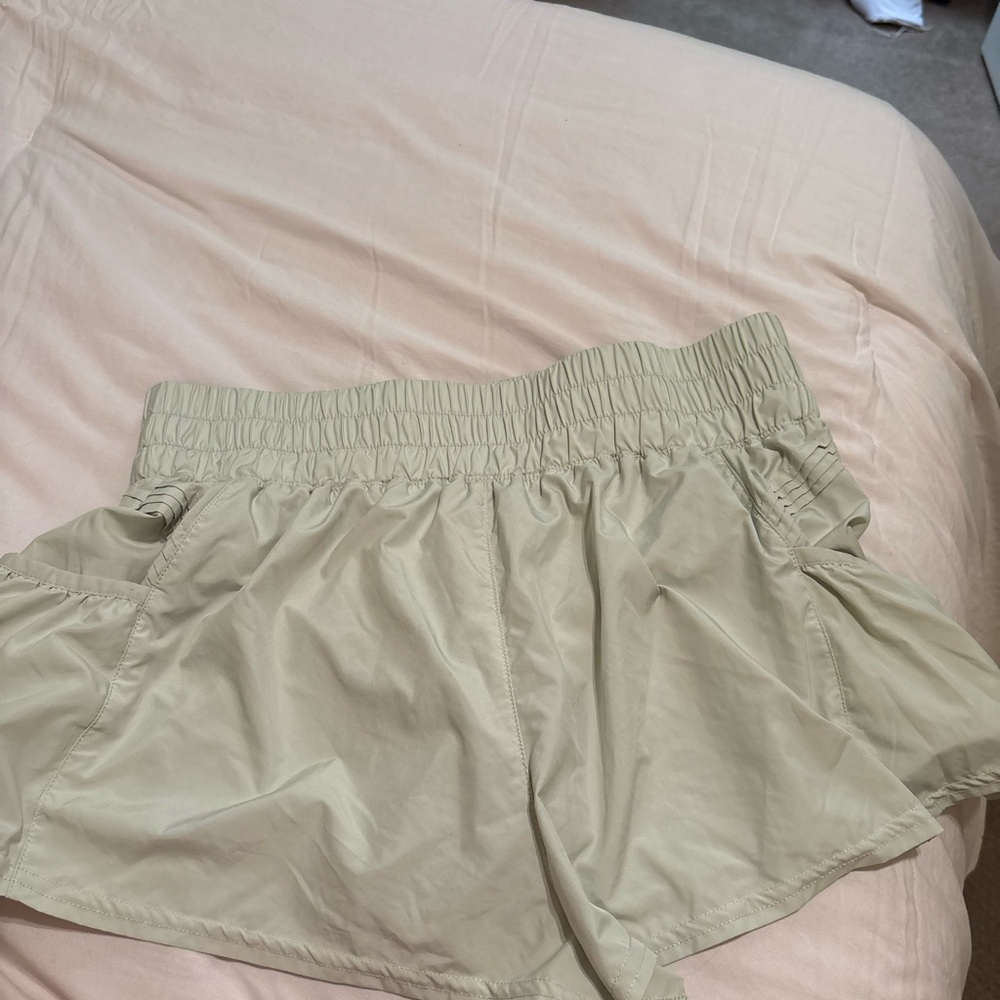 Women's very light green Elastic Waist Shorts